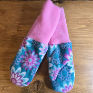 Childrens Mittens Size 6-7 years