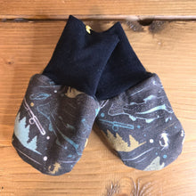 Load image into Gallery viewer, Childrens Mittens Size 1-2 years